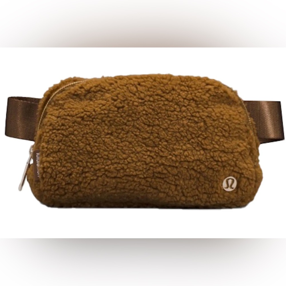 NWT Lululemon Everywhere Fleece Belt Bag 1L